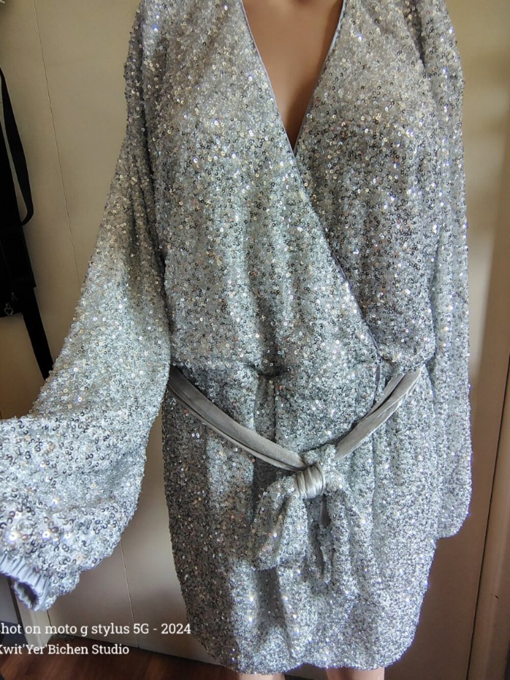 Fashion NOVA sz L Dress Beautiful sequin